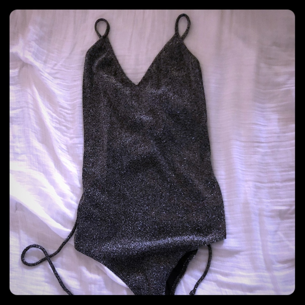 Fashion Nova Silver/Black Glitter Bodysuit Size L